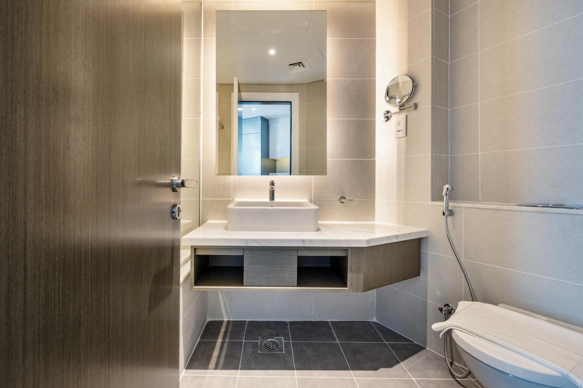 A Living Stylish With Partial Burj & Canal View At Prive B 1417 Apartment *