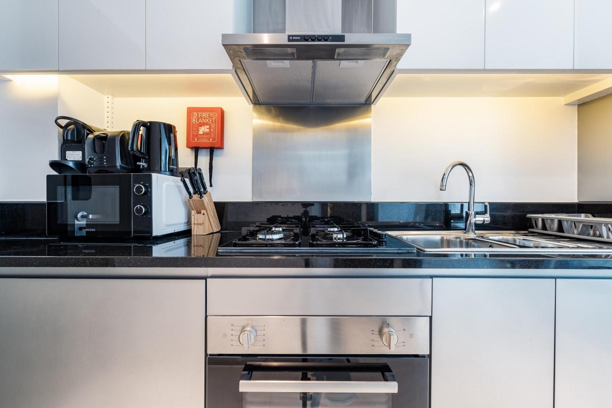 A Living Stylish With Partial Burj & Canal View At Prive B 1417 Apartment *