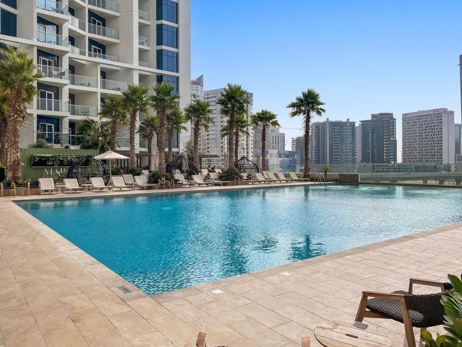 A Living Stylish With Partial Burj & Canal View At Prive B 1417 *